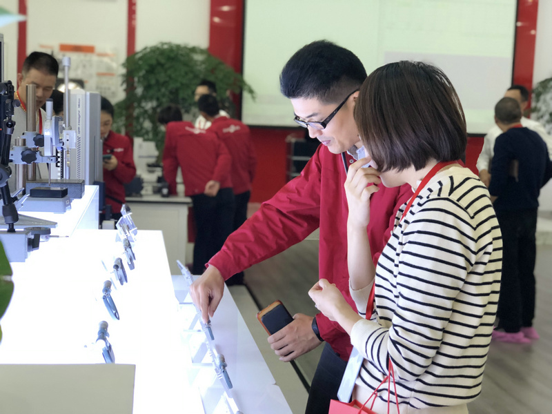 68c01949-f71a-4a99-afa1-182dd81210b1.jpg